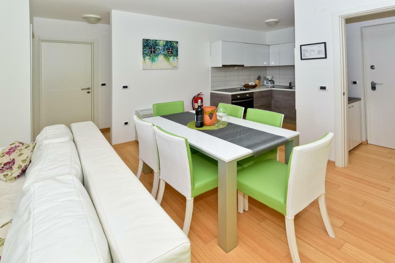 Apartmani Astrado Petrčane Petrcane Exterior foto