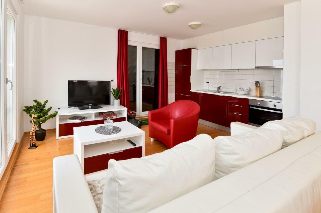 Apartmani Astrado Petrčane Petrcane Exterior foto